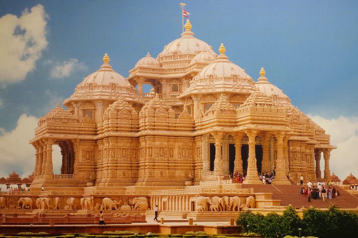 Divine Abode Of God : Akshardham Tour Including Lunch image