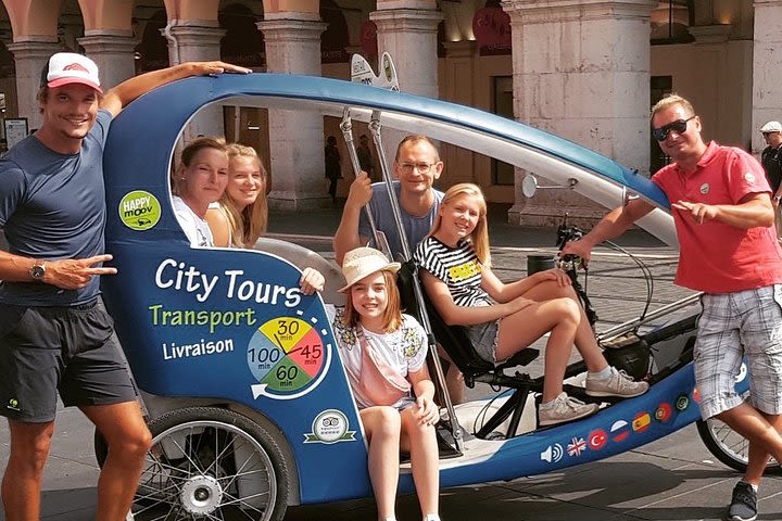 Nice Sightseeing Pedicab & Multilingual Private Tour with a Local Guide - 40min image