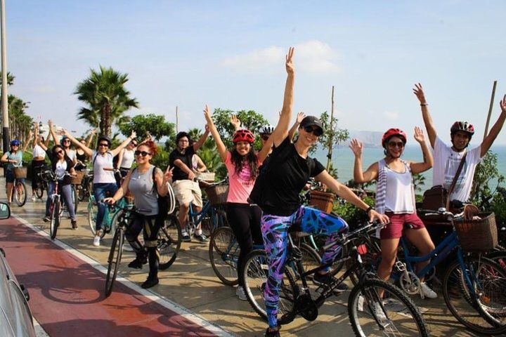 Lima Bike Tour on Miraflores and Barranco Bay image