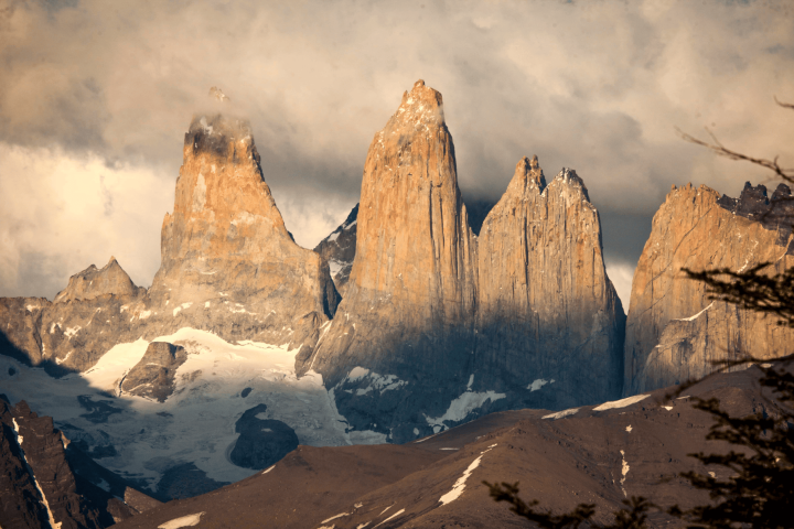  Tour Full Day Torres del Paine y Cueva del Milodón image