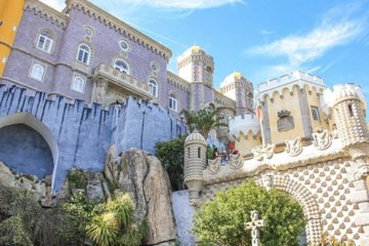 Economic Tour - Pena Palace (2-4pax) image