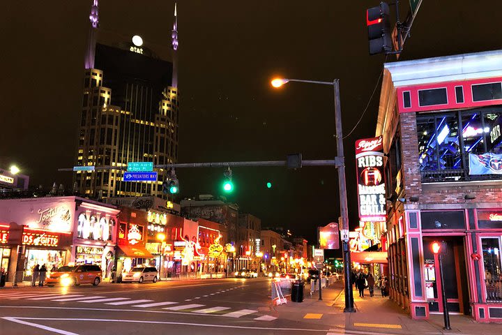 Nashville at Night-Time Trolley Tour with Photo Stops image