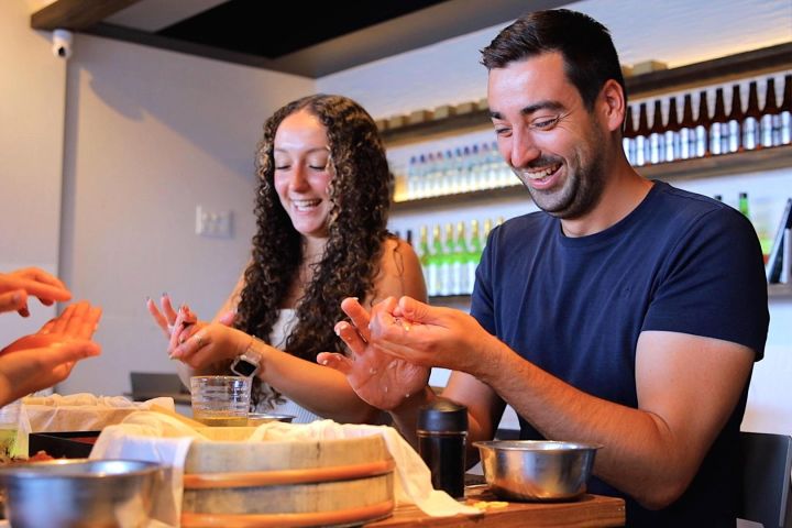 Osaka Sushi Making Experience image