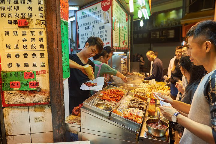 Hong Kong Food Tour with a Local: A Feast for Foodies 100% Personalized image