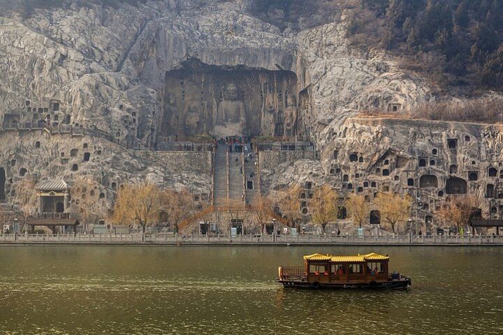 Private Luoyang Day Tour: Longmen Grottoes&White Horse Temple Includes Lunch image