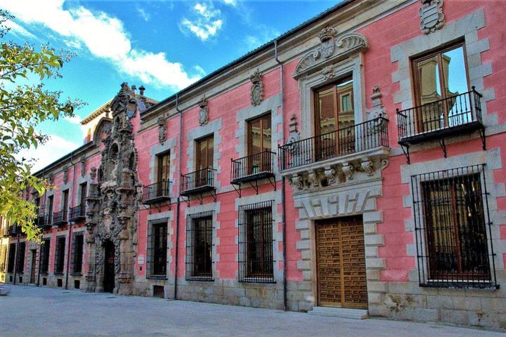 Hidden Corners of Madrid: Private Walking Tour