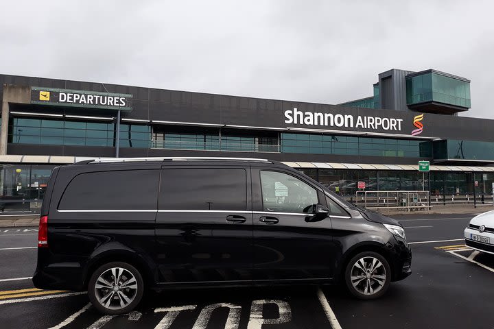 Shannon Airport to Killarney Premium Car Service