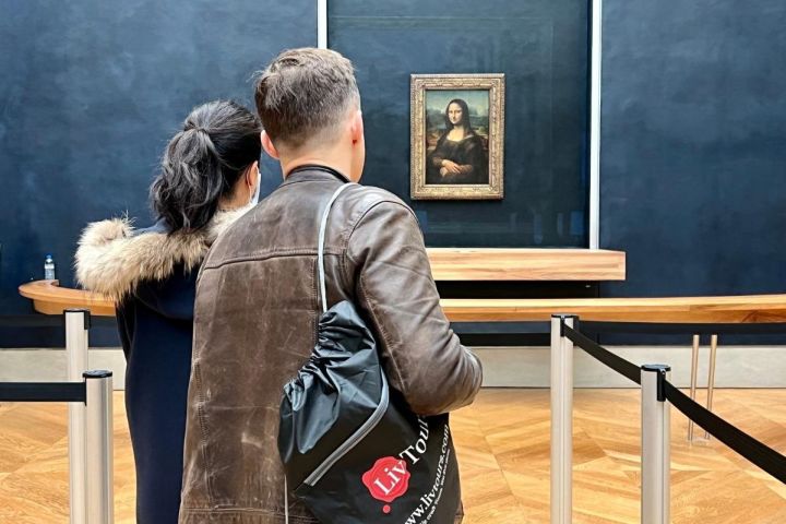Exclusive Semi-Private Louvre Tour with Mona Lisa