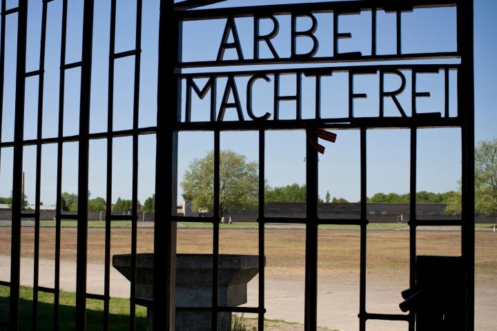 Private Sachsenhausen Memorial & Berlin Tour