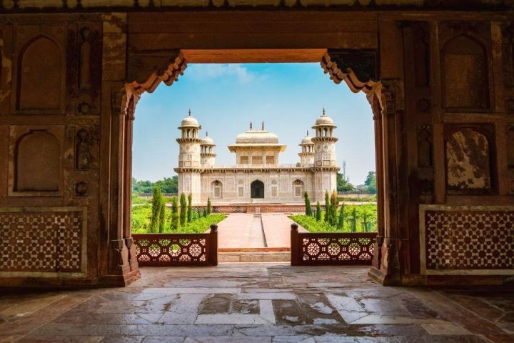 Taj Mahal & Agra Fort Day Tour