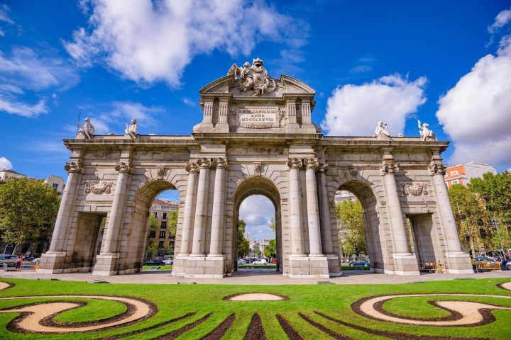 Madrid Highlights Private Walking Tour