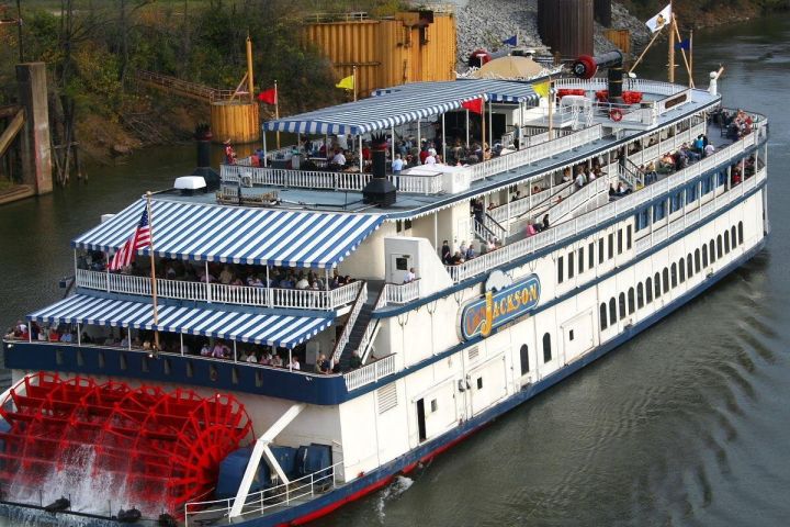 General Jackson Showboat Dinner Cruise