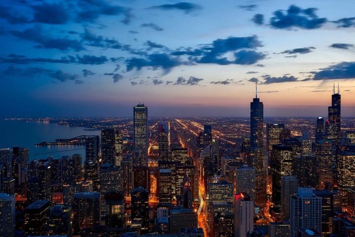 Chicago Night Tour with Skydeck & River Cruise