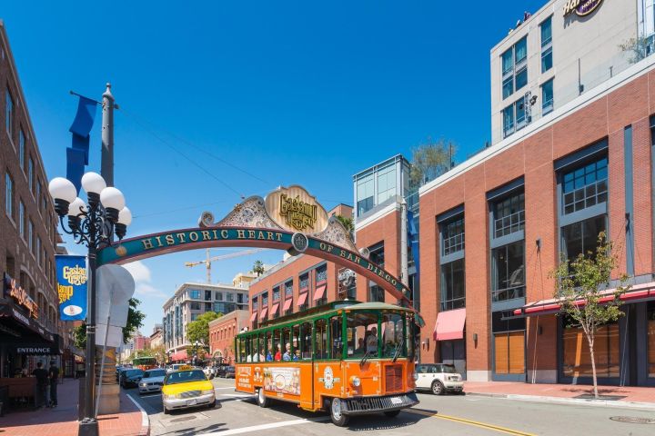 San Diego Hop-On Hop-Off Trolley Tour