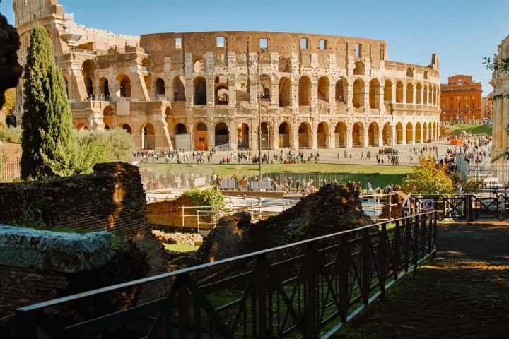 Colosseum, Palatine Hill & Roman Forum Tour