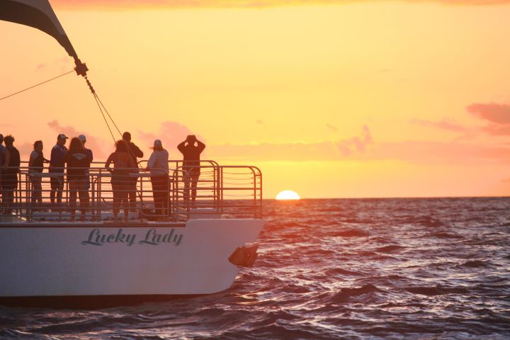 Na Pali Sunset Dinner Cruise