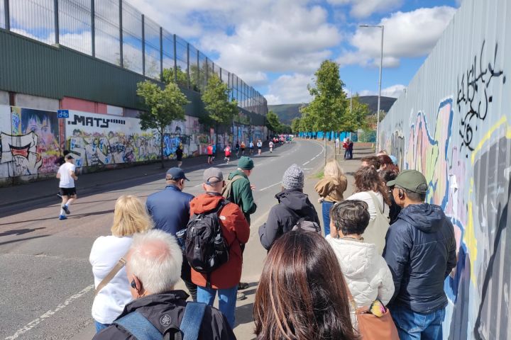 Belfast Troubles Tour: Walls and Bridges