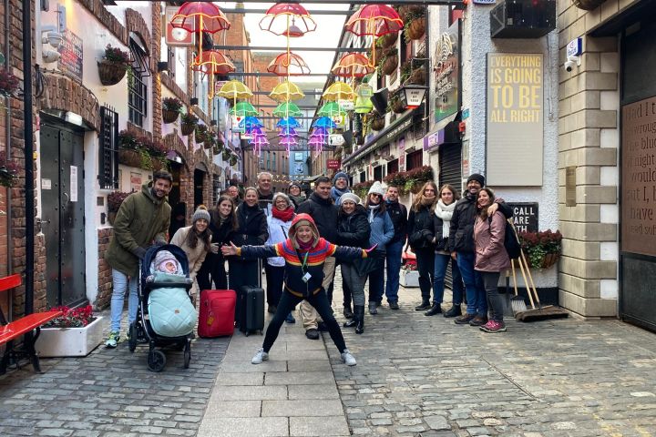 Discover Belfast with St. George's Market Minivan Tour