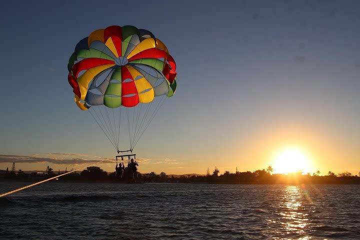 Jetboat / Parasail Package for 2 departing Cavill Ave, Surfers Paradise image