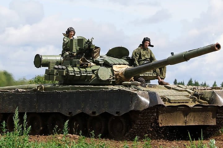 T-80 tank ride image