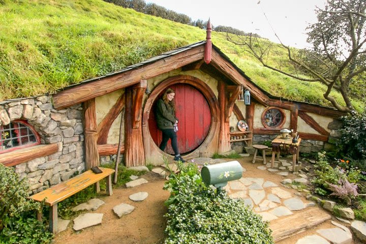 Small-Group Hobbiton Movie Set Tour from Auckland with Lunch image