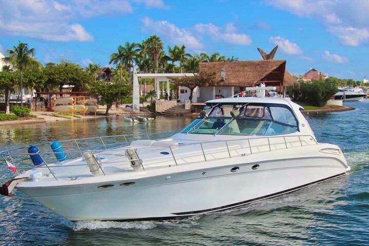 Private Yacht SEARAY SUNDANCER 60ft up to 20 pax 23P1 image