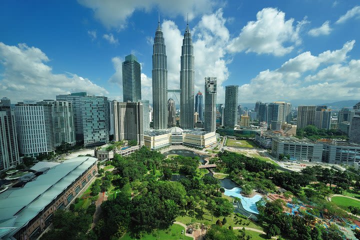 Private Tour: 2 in 1 Kuala Lumpur & Putrajaya in one Day image