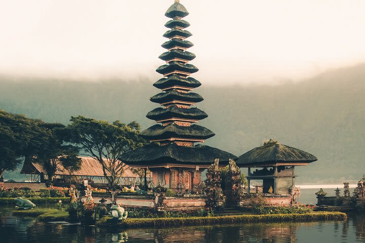 Bali : Private Full Day Tour with Photographer image