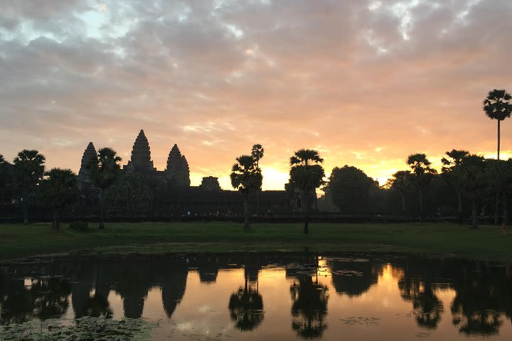 Private Angkor Wat Special sunrise sunset tour image