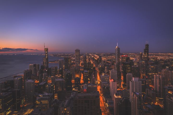 Scenic Chicago Night Tour image