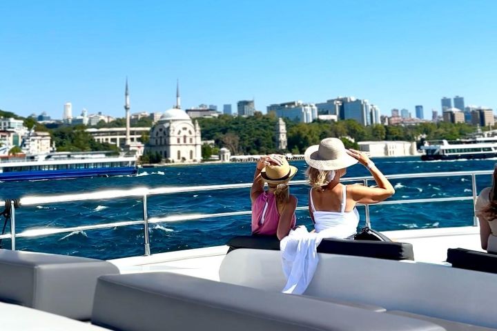 Istanbul Lunch Cruise to Black Sea image
