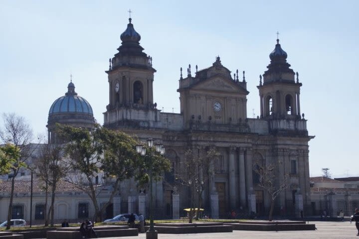 Private transportation from La Antigua to Guatemala City with Minivan image