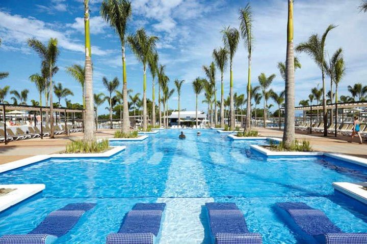 Private Transfer From Liberia Airport To Hotel Riu Guanacaste & Riu Palace  image