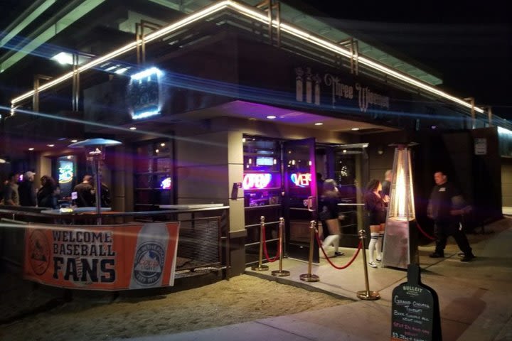 Scottsdale Bar Hunt: Scorching Scottsdale Bar Crawl image