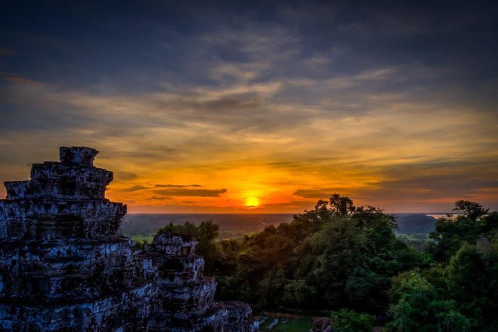 Angkor Wat Sunset Tour image