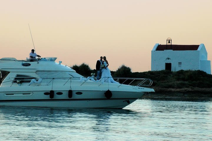 Mykonos motor yacht image