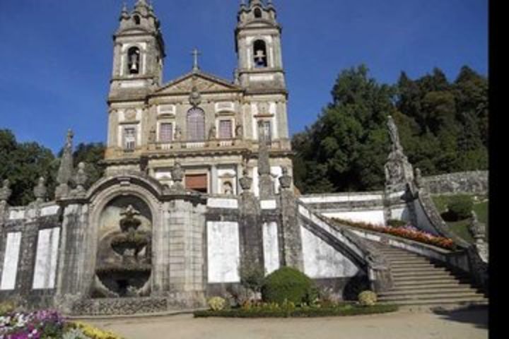 Braga and Guimarães full-day private tour from Porto image