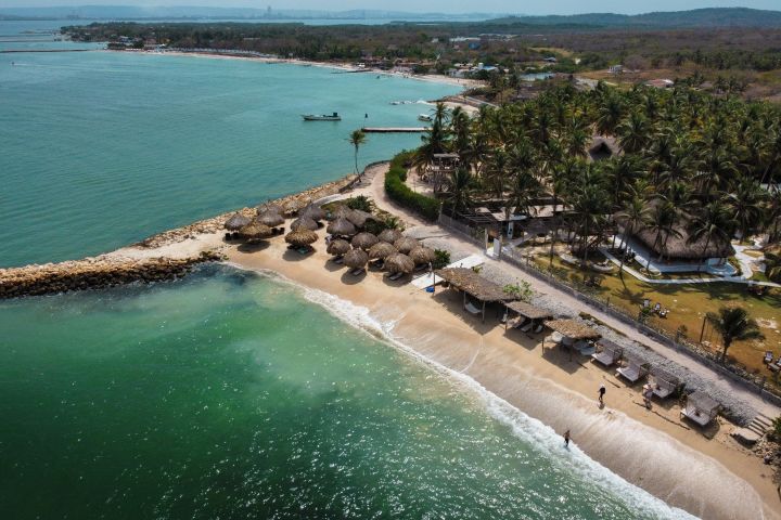 VIP Beach Club Experience in Tierra Bomba image