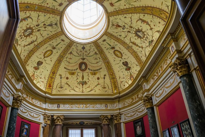 Skip the line to Uffizi Gallery and Audio Tours in Florence image