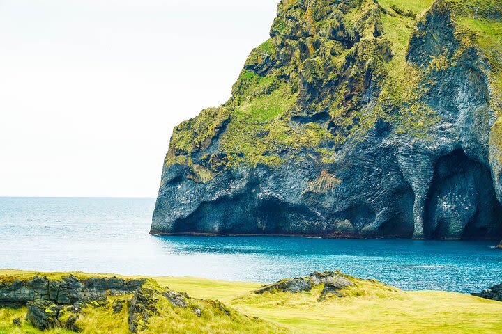 Vestmannaeyjar private day tour image