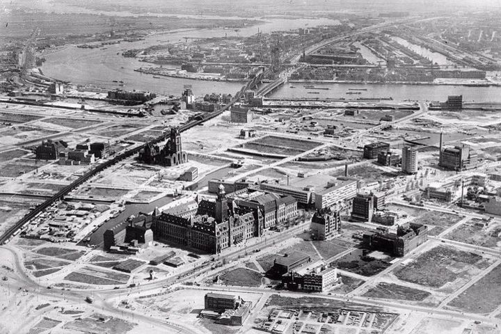 Second World War Walking Tour in Rotterdam image