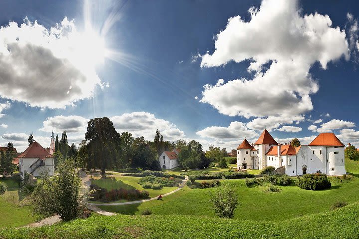 Varazdin City and Trakoscan Castle Private Day Trip from Zagreb image