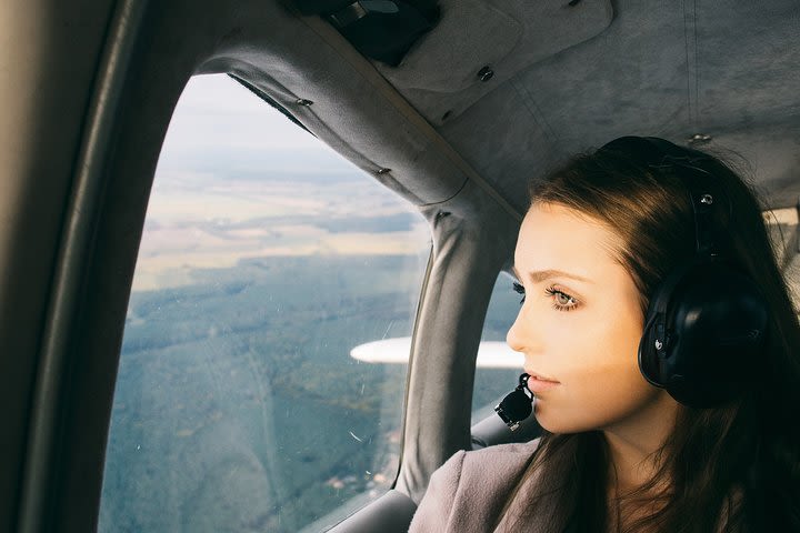 La Rochelle: 1-Hour Sightseeing Flight image