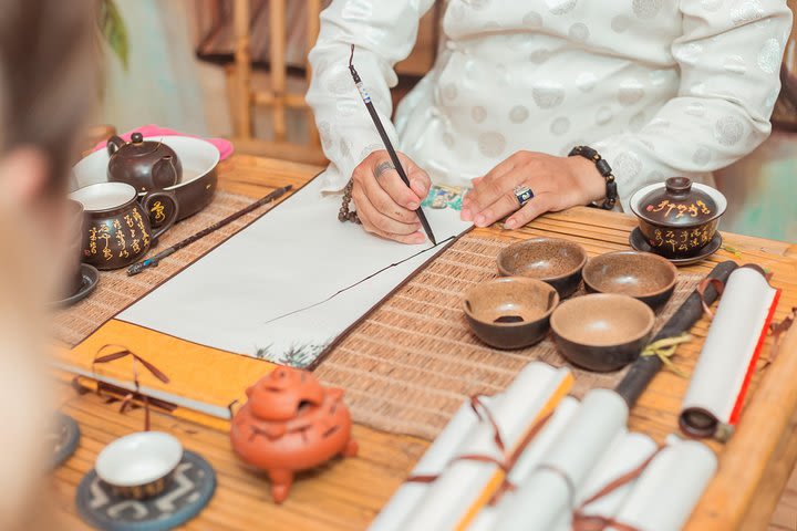 Traditional Painting and Lantern Making Class image