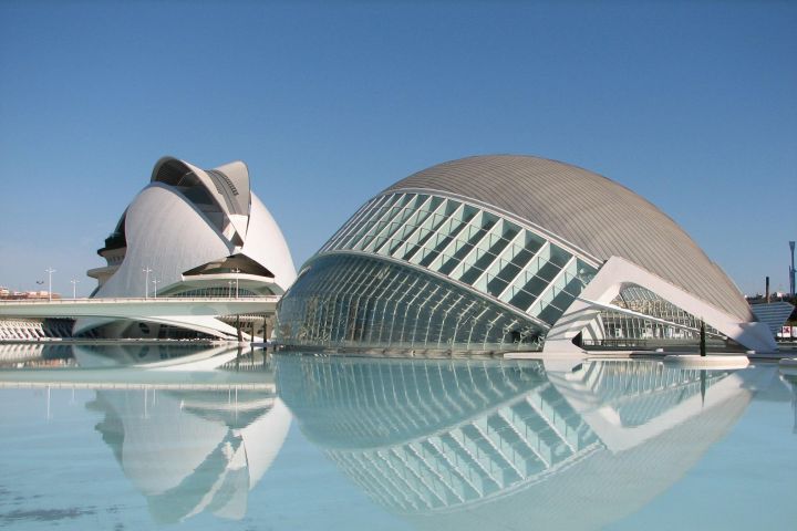 Private Valencia Transfer: Cruise Port or Airport to Central Valencia image