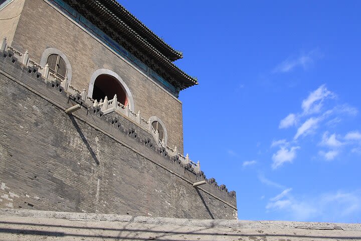 Beijing Half Day Walking Tour of Ancient Hutongs with Taste of Local Snacks  image