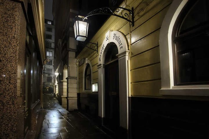 Ghost Tour of London image