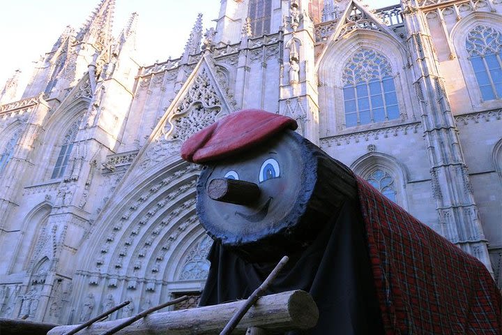 Barcelona's Merry Markets Christmas Tour. Private Experience image