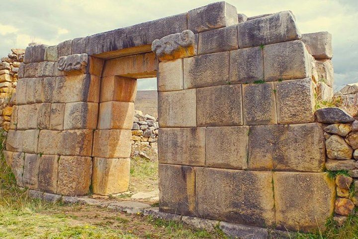 The Inca Empire Center: Huanuco Pampa image