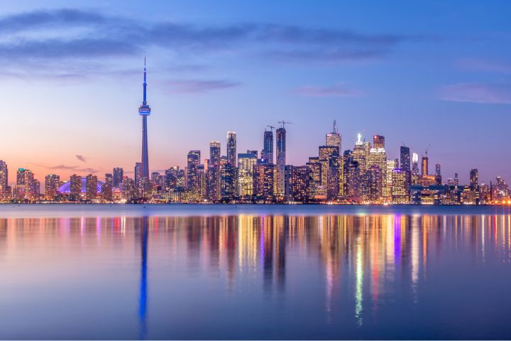 Scenic Toronto Night Tour with Boat  image